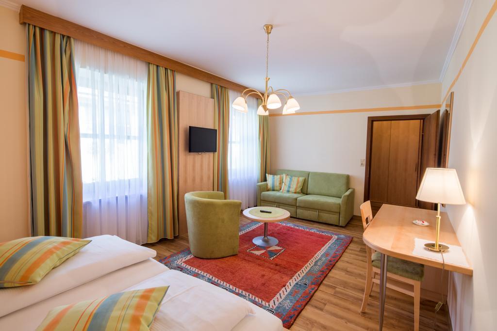 Gasthof-Restaurant Kollar Goebl Дойчландсберг Стая снимка